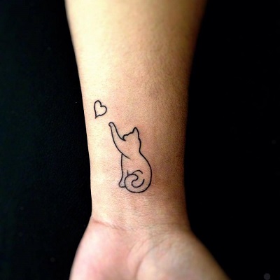 tatuagem de gato e coração